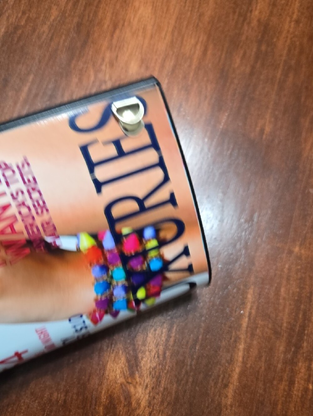Stylish Magazine-Print Clutch Wristlet in Multi-Color - Picture 4 of 6